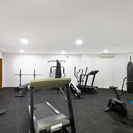 Mos - לאגוּ‏ש